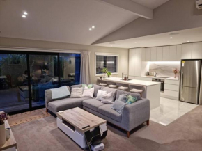 Modern Two-Bedroom Home in Merivale, Christchurch